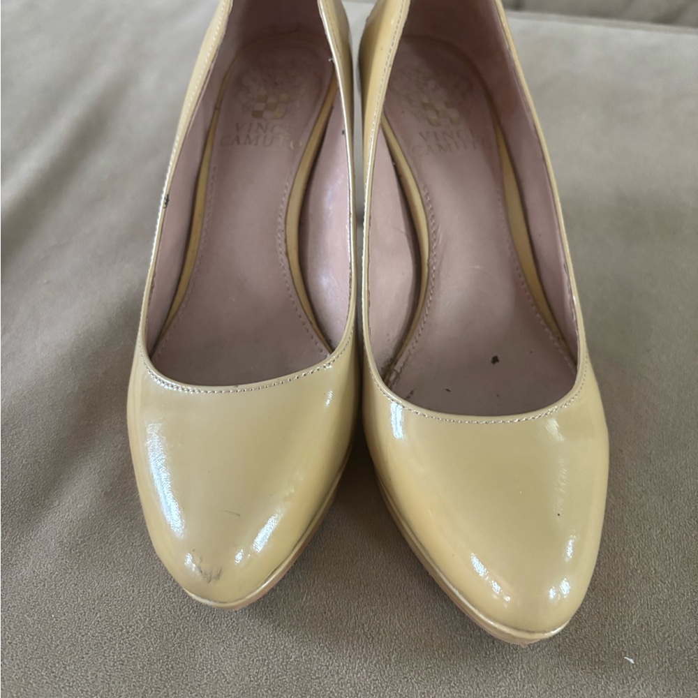 Vince Camuto nude heels